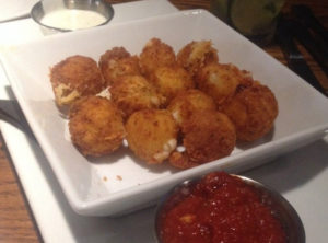 1/2 Priced Appetizers (M-F 4-6pm) @ The Pint on Cherry Street | Tulsa | Oklahoma | United States